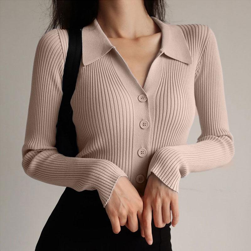 Esmee  | Polo élégante à manches longues avec boutons pour femme